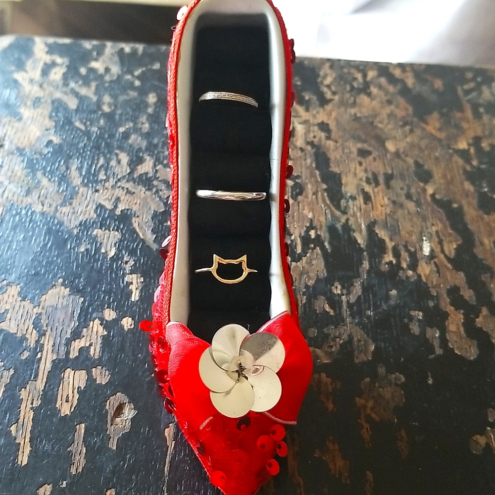 Ruby Red Slipper, Ring Holder. - image 1